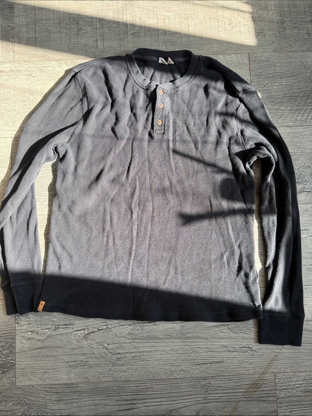 Men's Long-Sleeve Henley Sweater - Charcoal